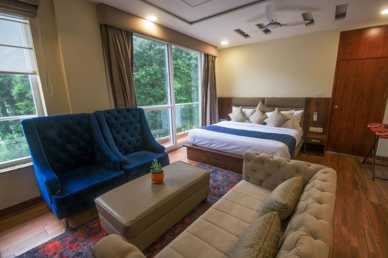 Shivaay Morex- A Vegetarian Hotel ดารัมซาลา ภายนอก รูปภาพ