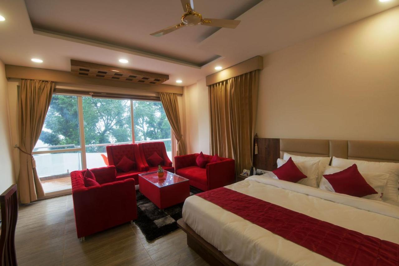 Shivaay Morex- A Vegetarian Hotel ดารัมซาลา ภายนอก รูปภาพ