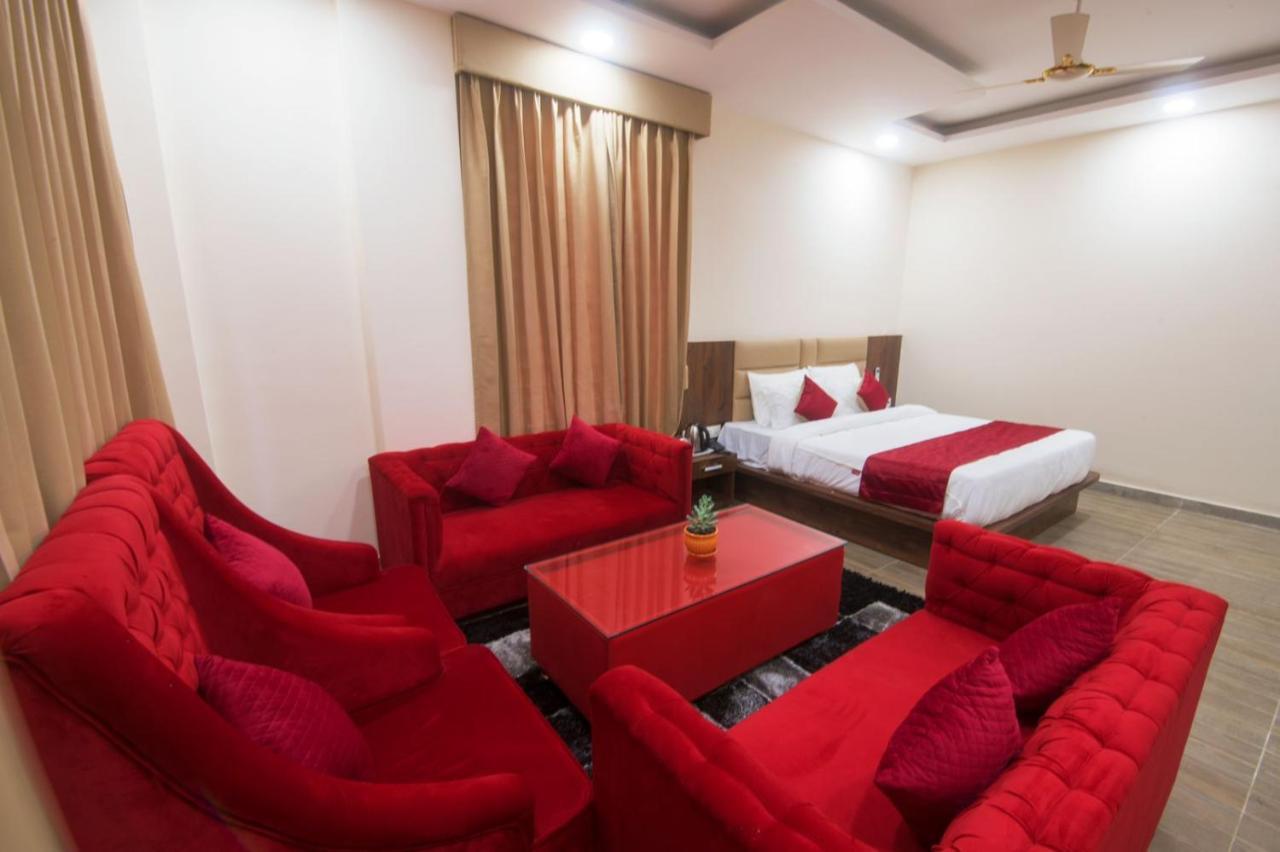 Shivaay Morex- A Vegetarian Hotel ดารัมซาลา ภายนอก รูปภาพ